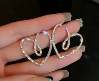 Heart loop Earring