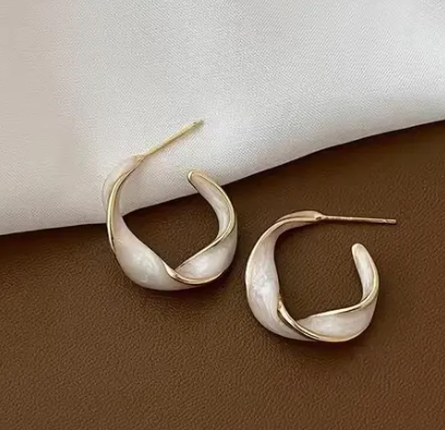 Twisted Hoop Earring